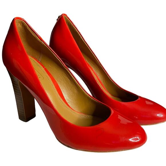 Coach Shelley Patent Pumps Sz 6B Carnelian Red Leather Stack Wood Heel Round Toe - Picture 1 of 15